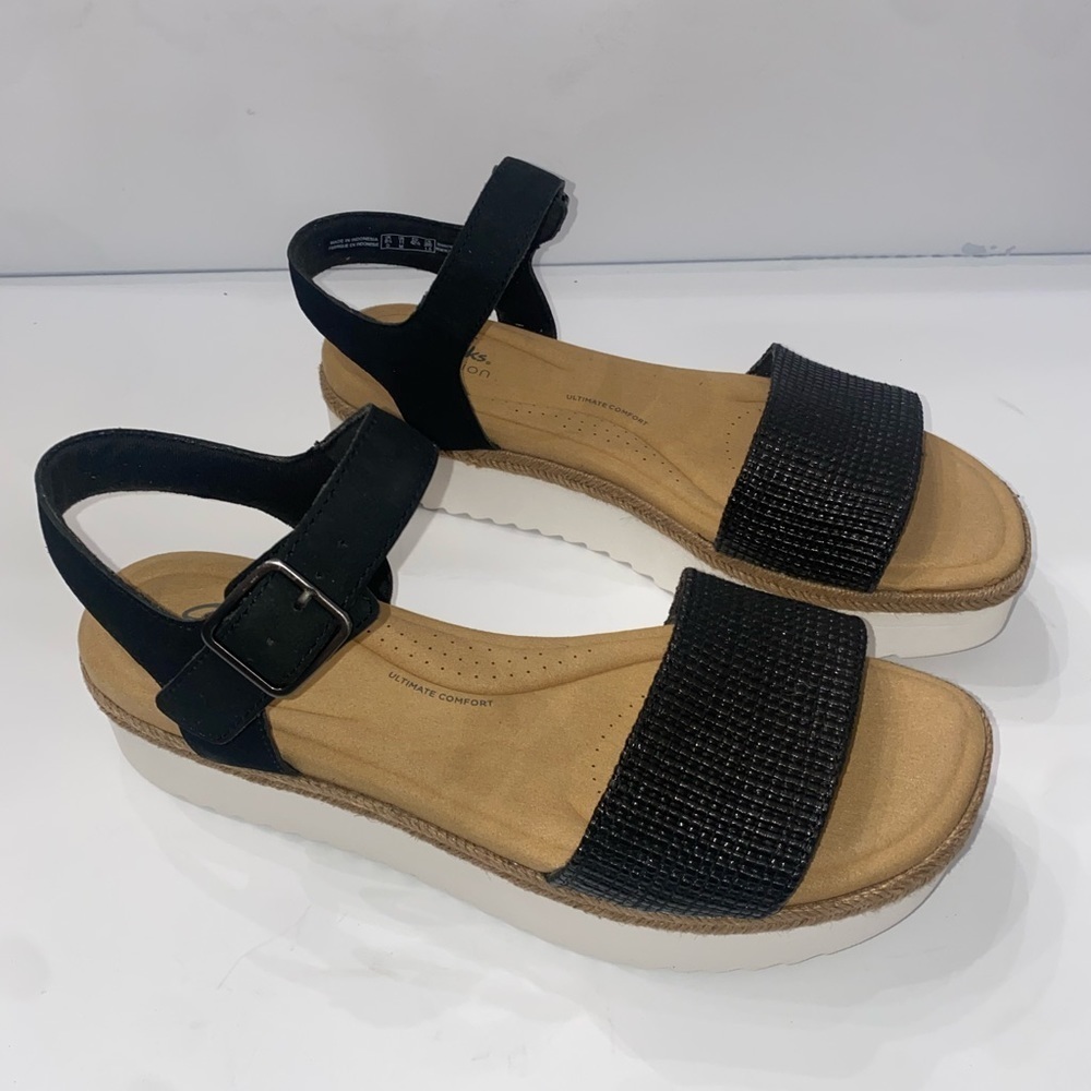 Clarks Lana Shore Women's Faux Leather Platform Sandals - Picture 4 of 9